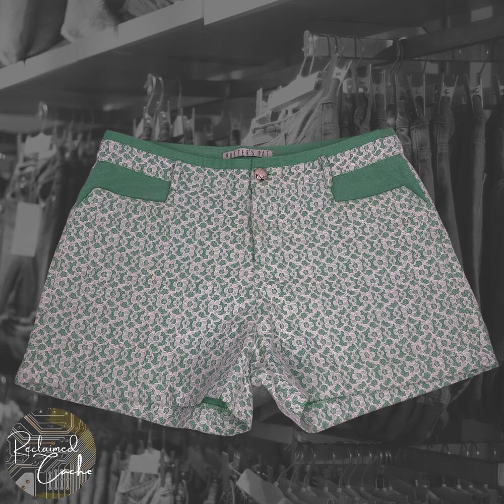 Potter's Pot Lace Shorts - Size Small